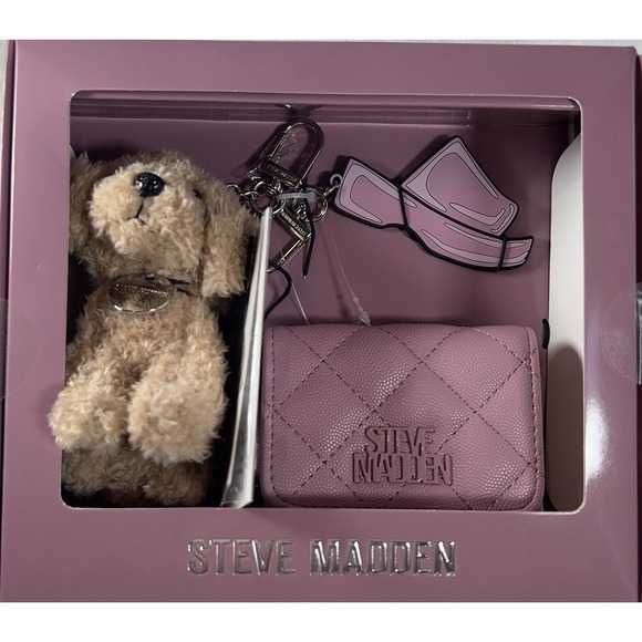 Steve Madden Handbags - Steve Madden Bwren Card Case And Bag Charms‎ Dog Gift Set Cosmetic Pink Quilted